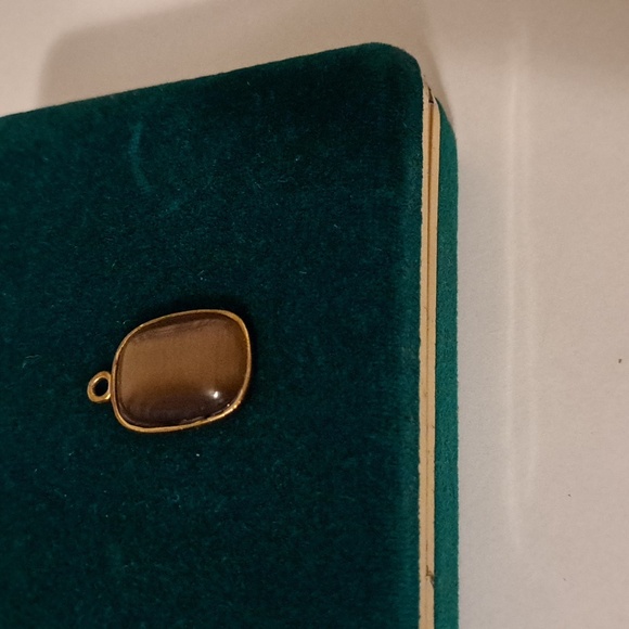 Vintage Gold Tone Natural Tiger Eye Stone Pendant - Picture 4 of 6